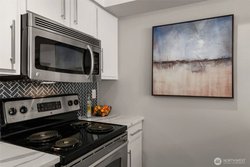 Property photo for 2901 S Jackson Street #404, Seattle photo 8
