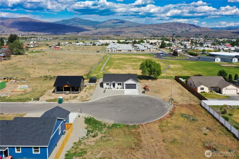 Property photo for 706 Petra Court, Omak photo 35