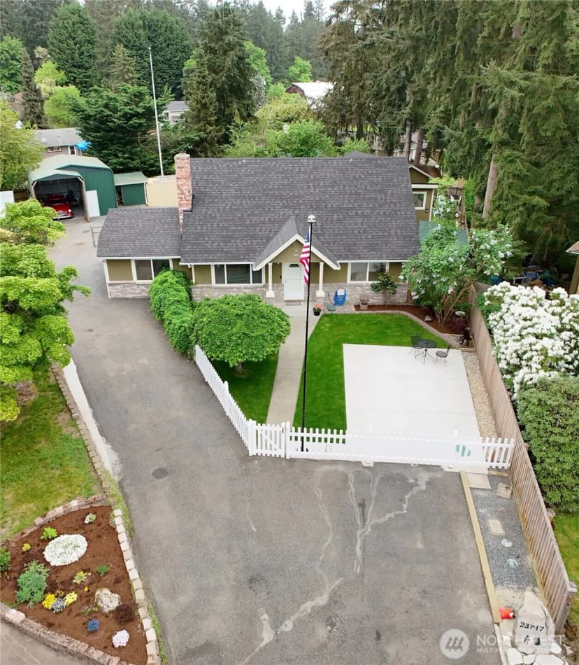 Property photo for 23717 49th Drive Se, Woodinville photo 8