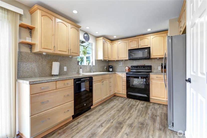 Property photo for 23717 49th Drive Se, Woodinville photo 24