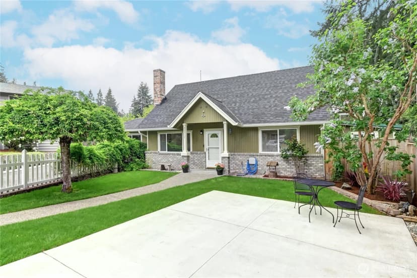 Property photo for 23717 49th Drive Se, Woodinville photo 4