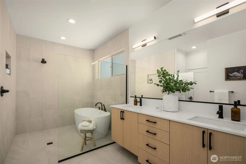 Property photo for 2649 A Nw 63rd St, Seattle photo 18