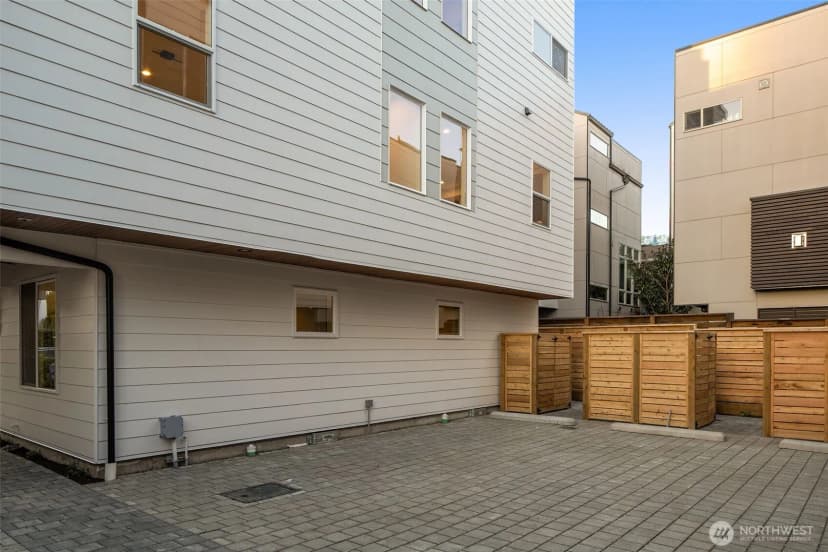 Property photo for 2649 A Nw 63rd St, Seattle photo 25