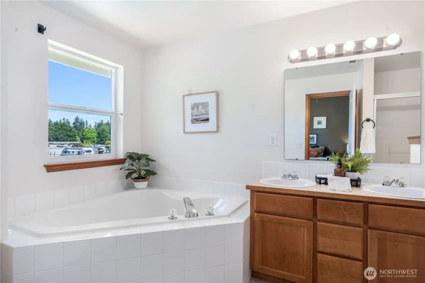 Property photo for 21404 104th Court E, Bonney Lake photo 19