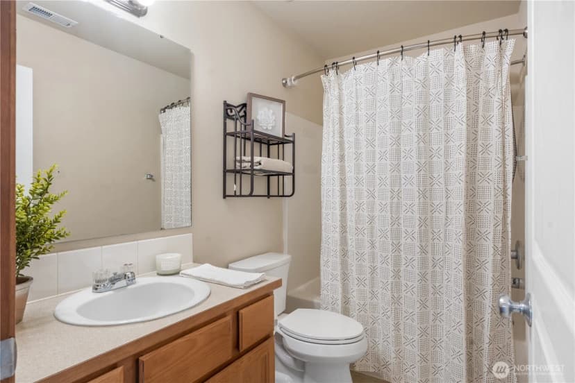 Property photo for 21404 104th Court E, Bonney Lake photo 23
