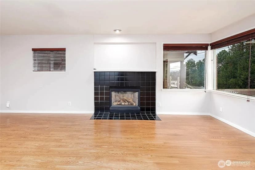 Property photo for 311 Ne 95th St, Seattle photo 10