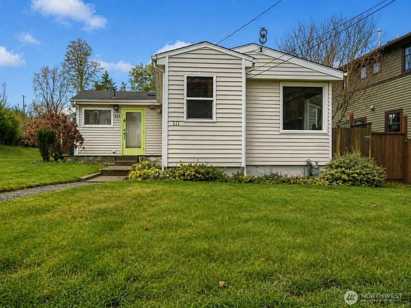 Property photo for 311 Ne 95th St, Seattle photo 2