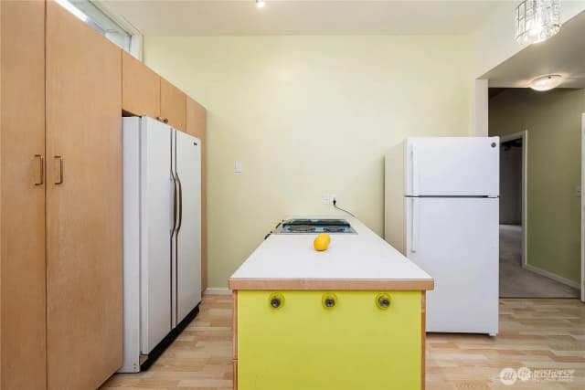 Property photo for 311 Ne 95th St, Seattle photo 5