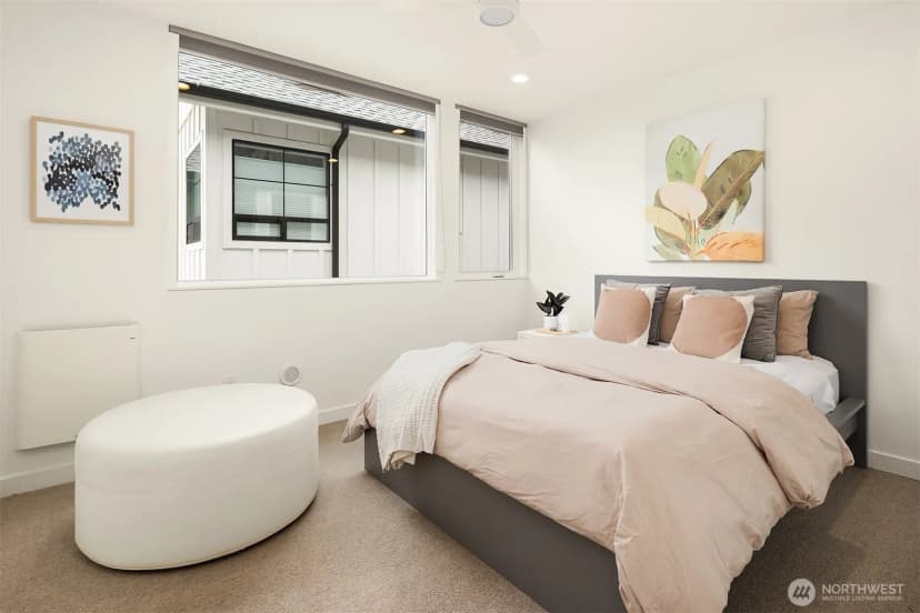 Property photo for 2418 6th Avenue W, Seattle photo 19