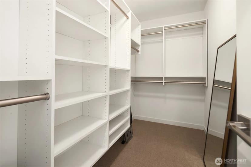 Property photo for 2418 6th Avenue W, Seattle photo 15