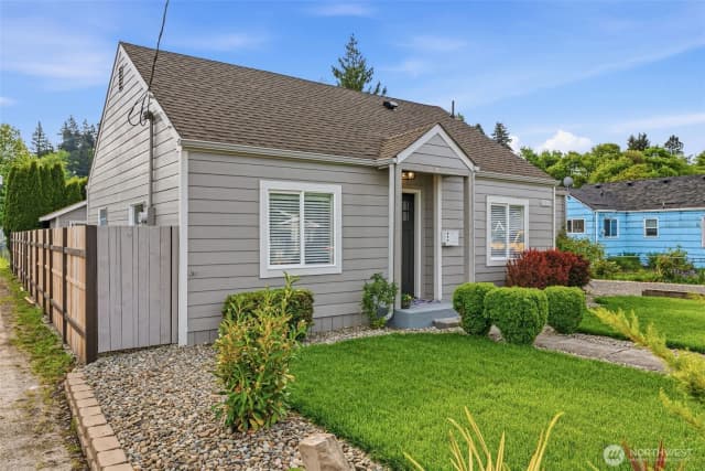 Property photo for 1116 3rd Avenue N, Kelso photo 2