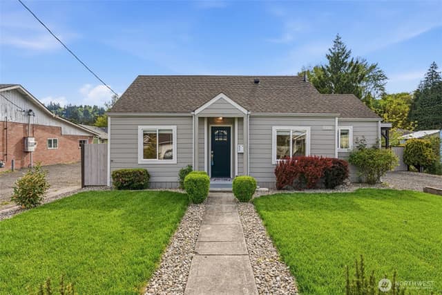 Property photo for 1116 3rd Avenue N, Kelso
