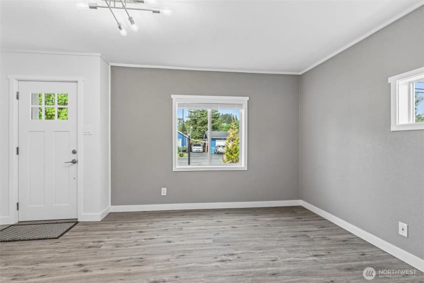 Property photo for 1116 3rd Avenue N, Kelso photo 7