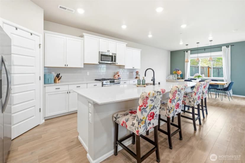 Property photo for 1227 Baker Heights Loop, Bremerton photo 9