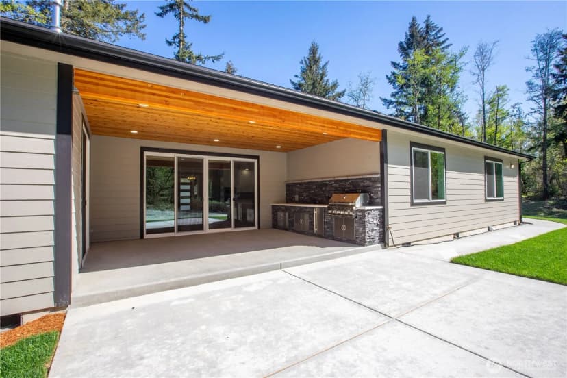 Property photo for 8805 Steamboat Island Road Nw, Olympia photo 4