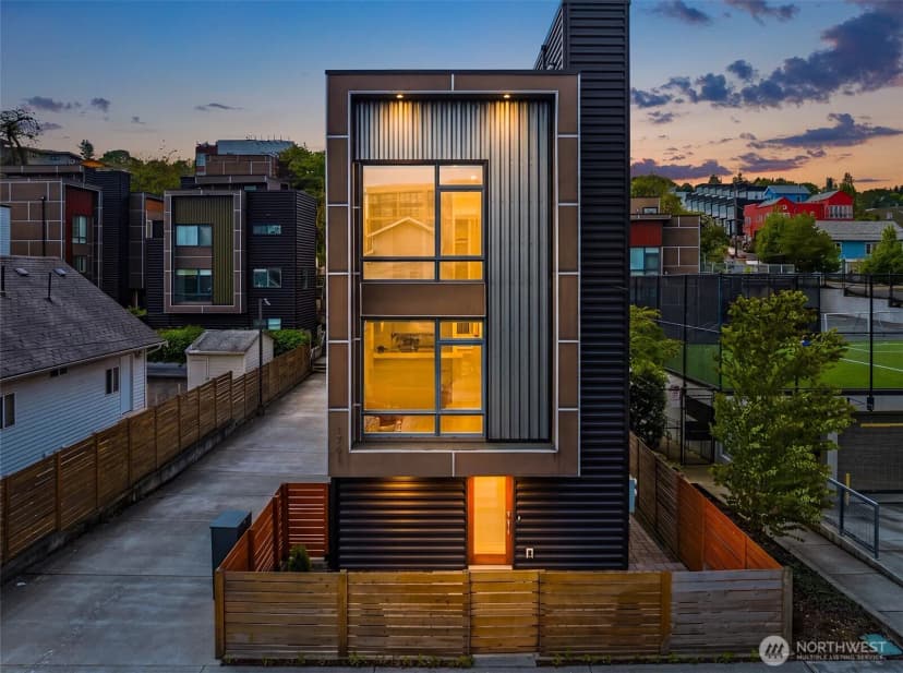 Property photo for 1761 20th Avenue S, Seattle photo 3