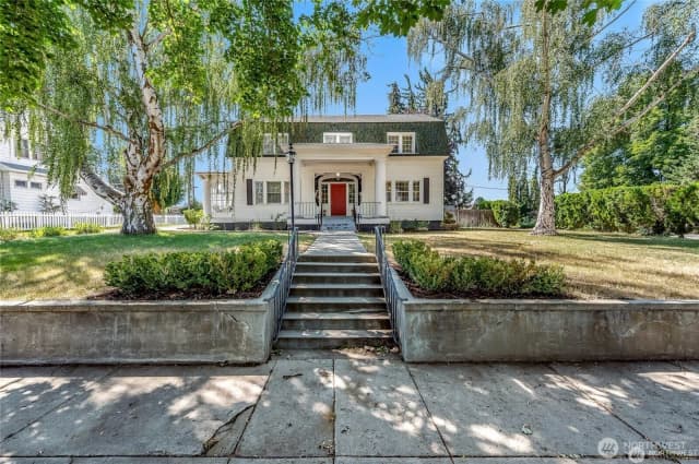 Property photo for 612 E Birch Street, Waterville