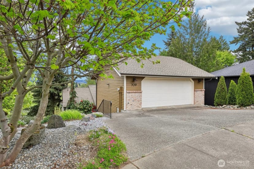 Property photo for 709 22nd Street Sw, Puyallup photo 7