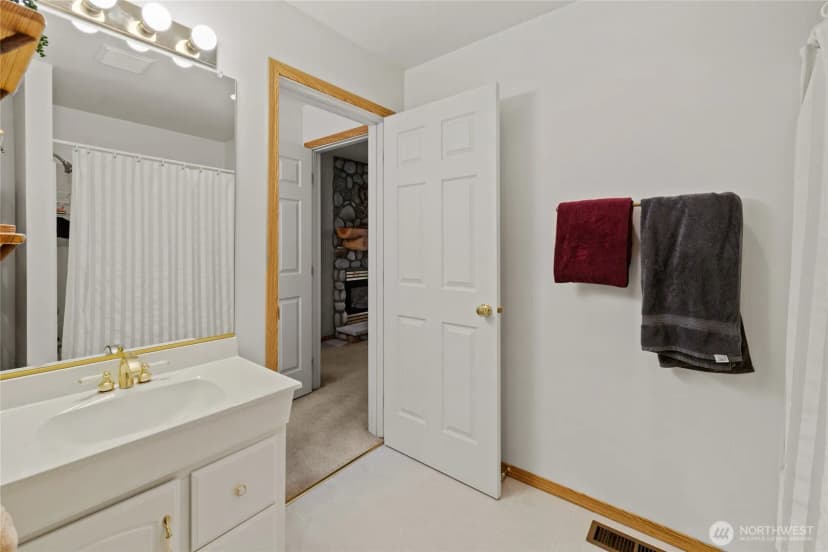 Property photo for 181 Cozy Lane, Ronald photo 20