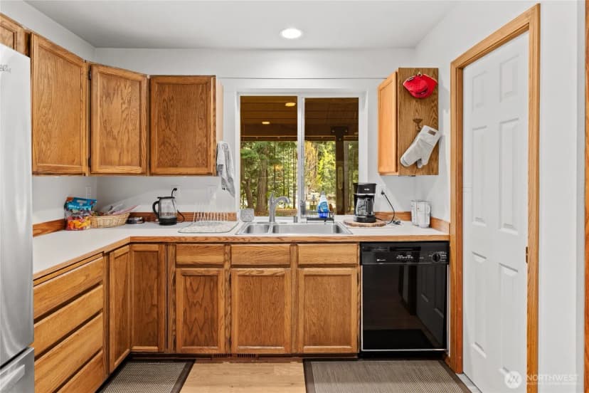 Property photo for 181 Cozy Lane, Ronald photo 12