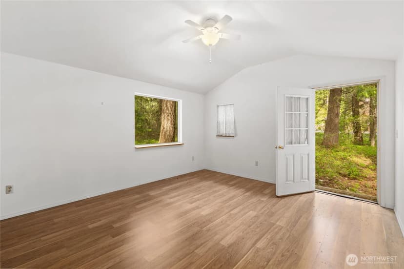Property photo for 181 Cozy Lane, Ronald photo 25
