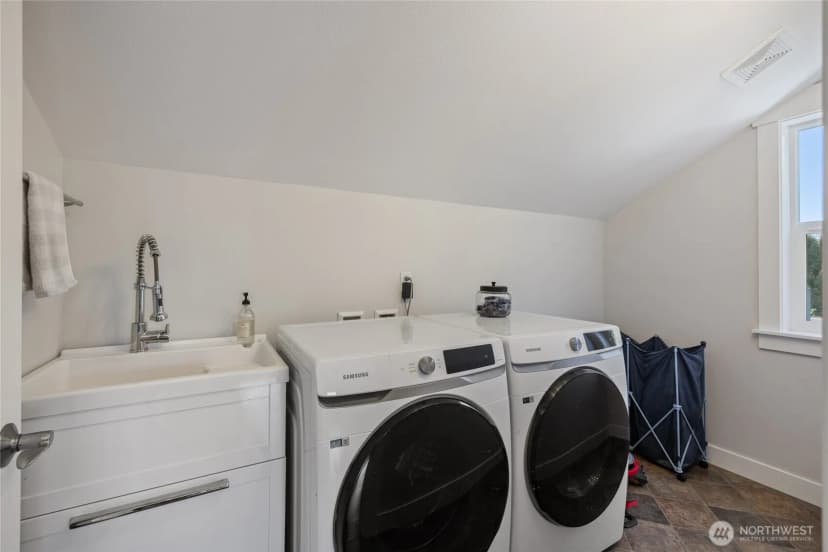 Property photo for 4937 Thompson Lane Se, Olympia photo 21