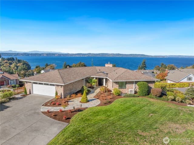 Property photo for 31012 36th Avenue Sw, Federal Way photo 2