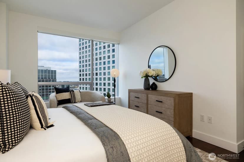 Property photo for 737 Olive Way #3702, Seattle photo 6