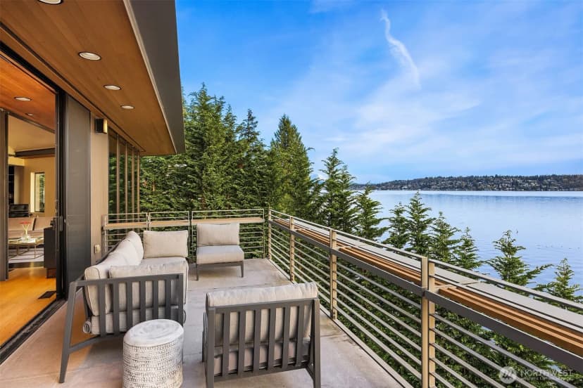 Property photo for 7703 W Mercer Way, Mercer Island photo 8