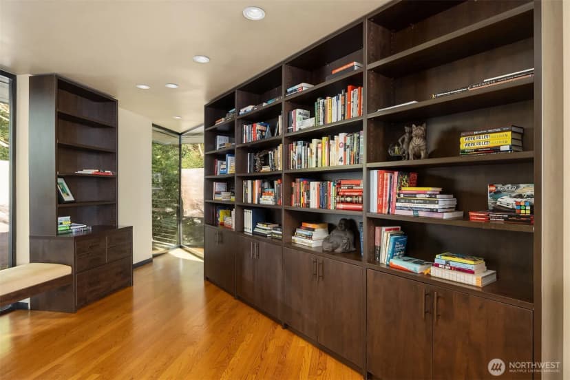 Property photo for 7703 W Mercer Way, Mercer Island photo 17
