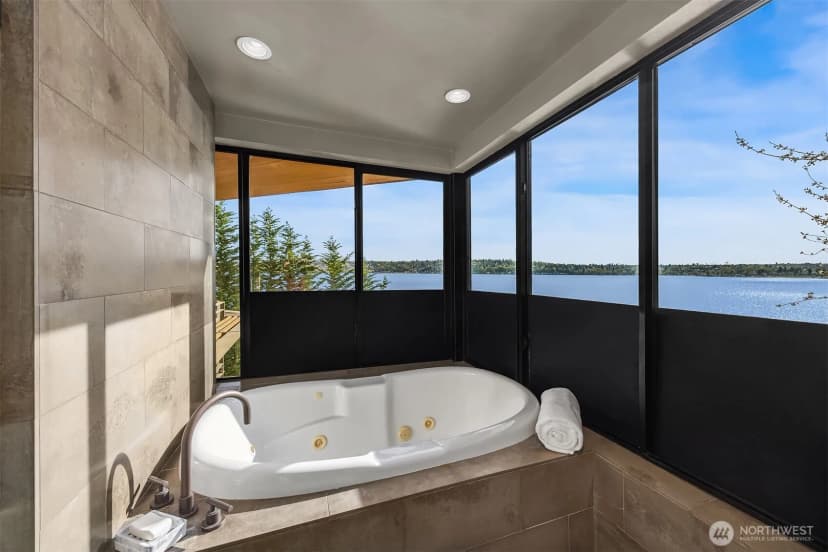 Property photo for 7703 W Mercer Way, Mercer Island photo 23