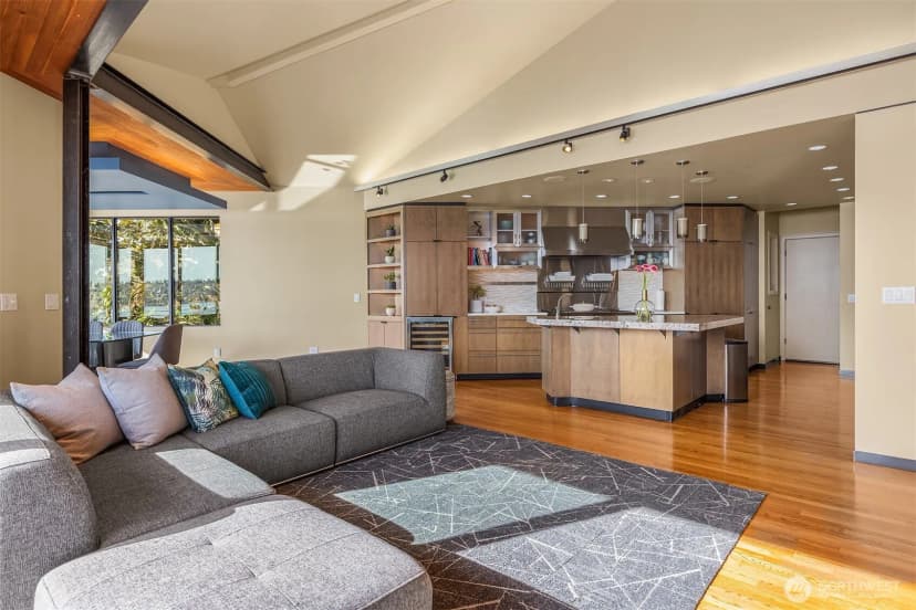 Property photo for 7703 W Mercer Way, Mercer Island photo 12