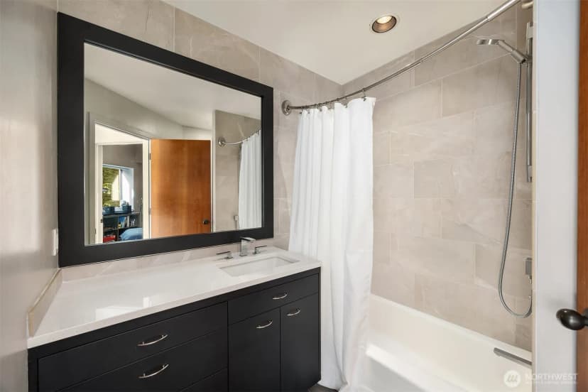 Property photo for 7703 W Mercer Way, Mercer Island photo 28