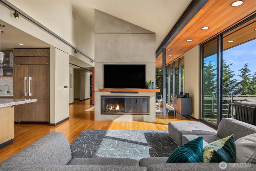 Property photo for 7703 W Mercer Way, Mercer Island photo 10