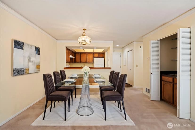 Property photo for 401 100th Avenue Ne #214, Bellevue photo 18