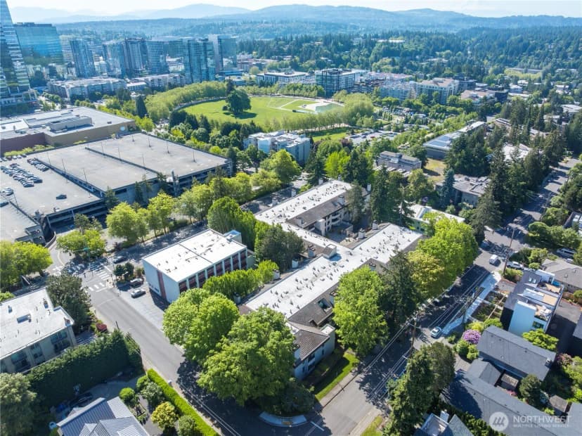 Property photo for 401 100th Avenue Ne #214, Bellevue photo 6