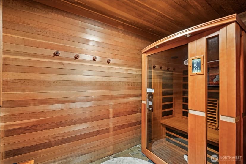 Property photo for 401 100th Avenue Ne #214, Bellevue photo 27