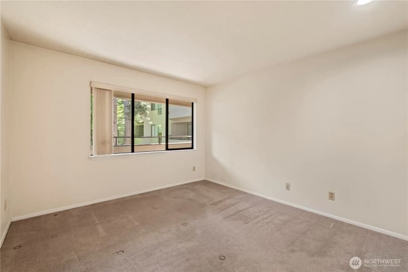 Property photo for 401 100th Avenue Ne #214, Bellevue photo 21