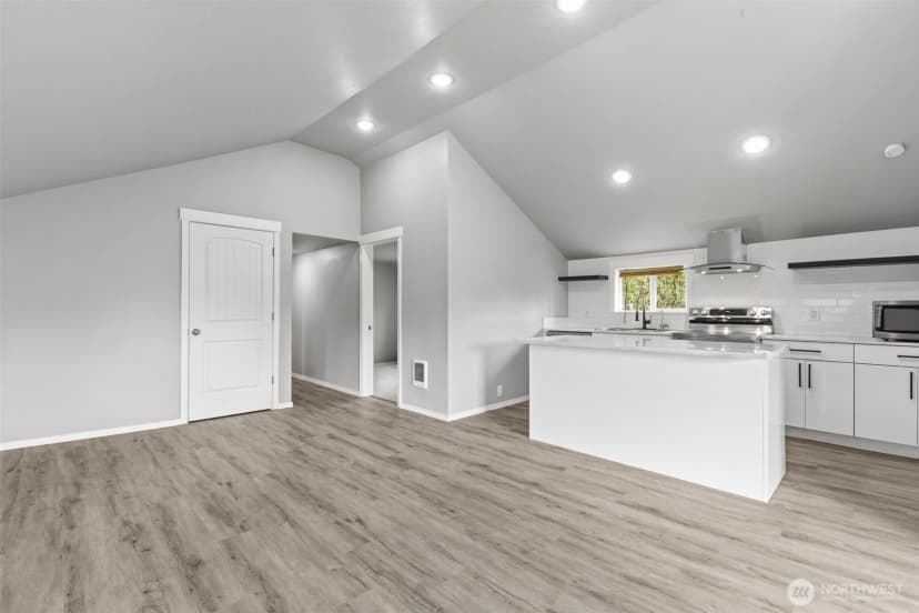 Property photo for 135 171st Street E, Spanaway photo 7