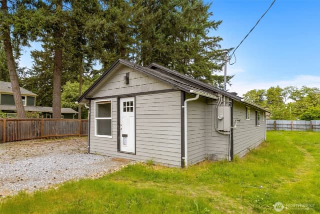 Property photo for 135 171st Street E, Spanaway photo 4
