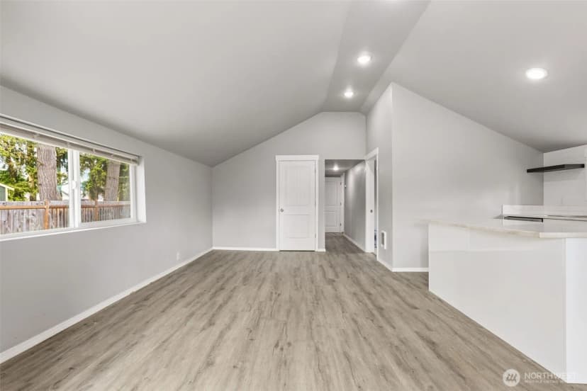 Property photo for 135 171st Street E, Spanaway photo 6