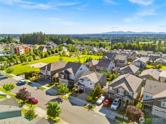 Property photo for 2727 Cassius Street Ne, Lacey photo 3