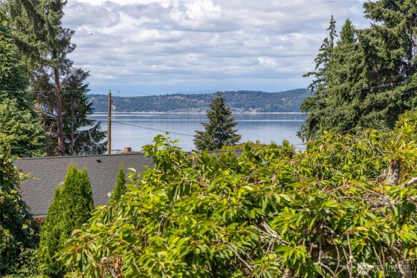 Property photo for 29815 10th Avenue Sw, Federal Way photo 9