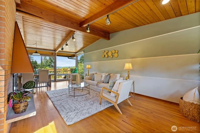 Property photo for 29815 10th Avenue Sw, Federal Way photo 3
