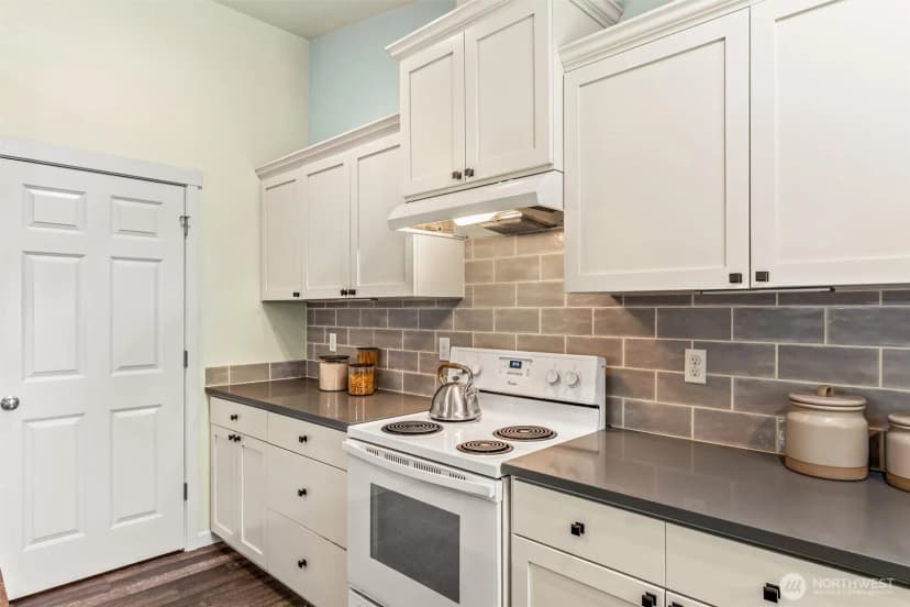 Property photo for 214 280th Street Ne, Arlington photo 16