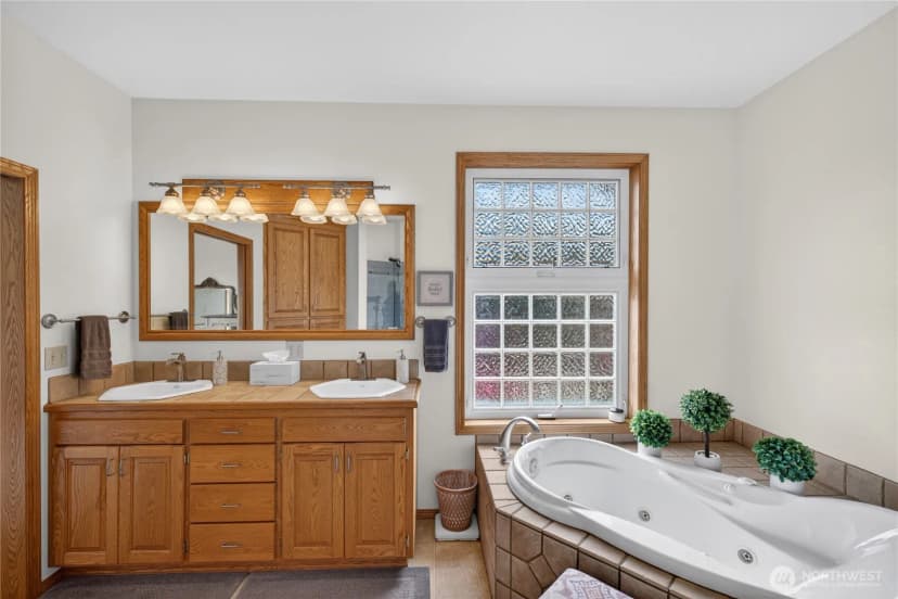 Property photo for 1019 Haddon Road, Anacortes photo 19