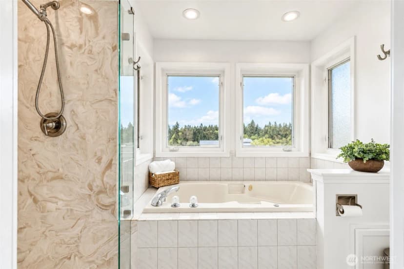 Property photo for 14110 Glenwood Road Sw, Port Orchard photo 15