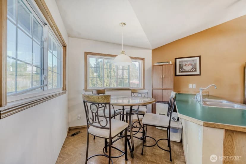 Property photo for 8823 W Mall Drive, Everett photo 13