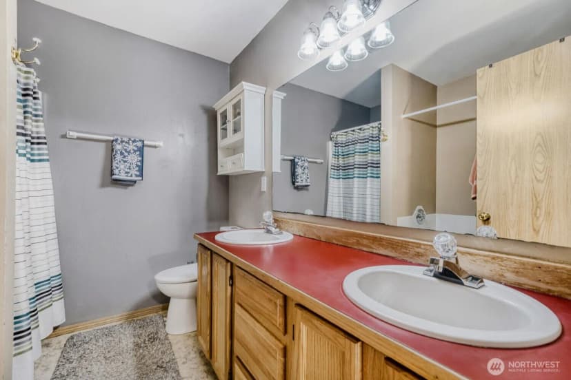 Property photo for 8823 W Mall Drive, Everett photo 16