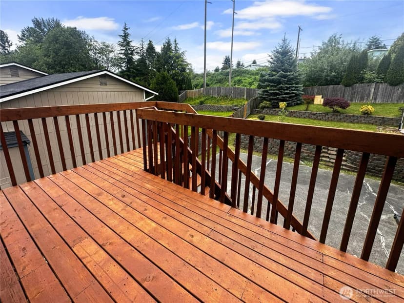Property photo for 8823 W Mall Drive, Everett photo 25